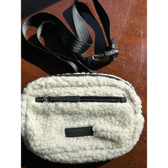 Athleta All About Sterling Belt Bag Black Adjustable Strap Workout Bag Sherpa 8” - Picture 1 of 5